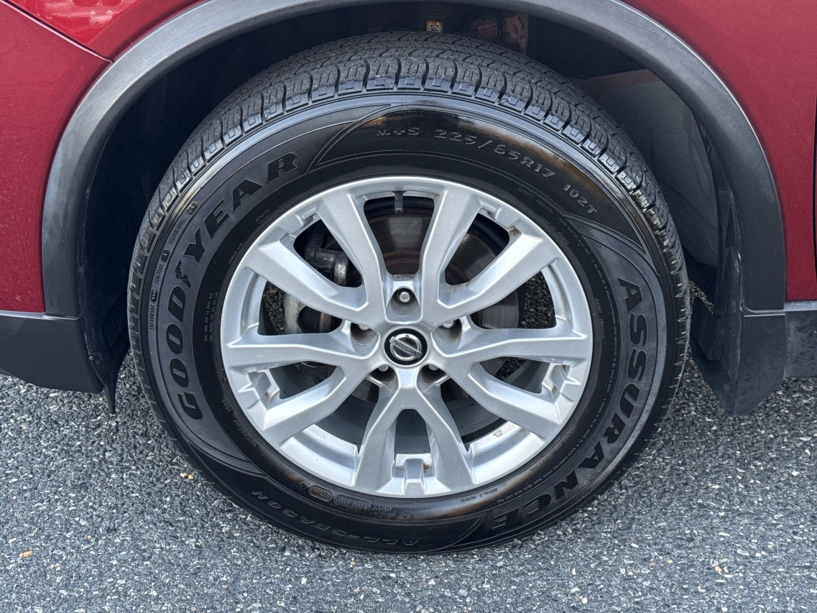 Used 2018 Nissan Rogue SV AWD/4WD image 13