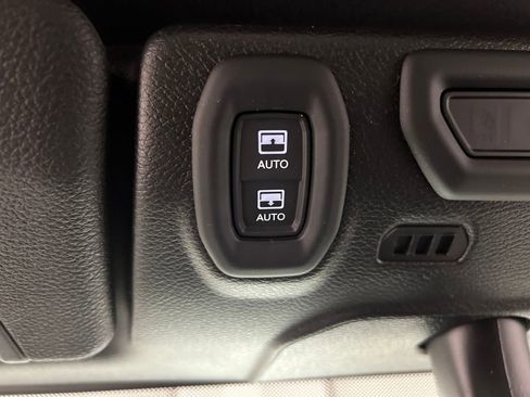 Used 2022 Jeep Wrangler Unlimited Sport image 59