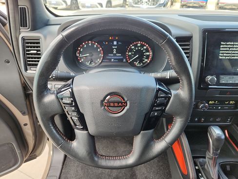 Used 2023 Nissan Frontier PRO-4X w/ Pro Convenience Package image 16