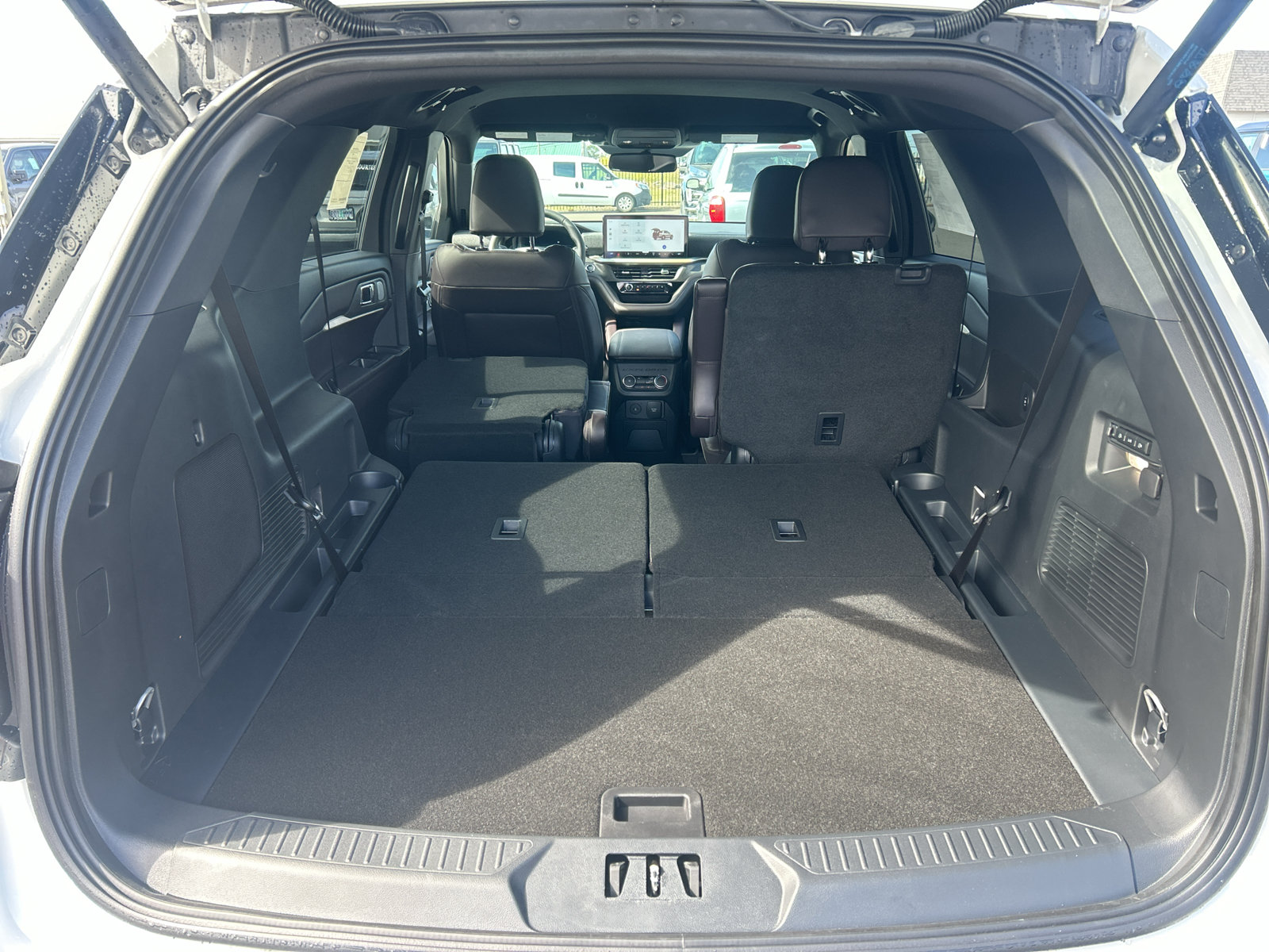 New 2027 Ford Explorer Platinum AWD/4WD image 38