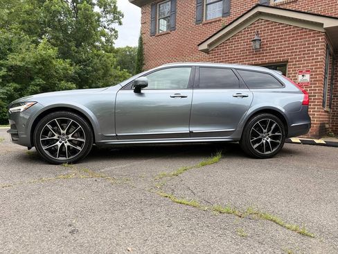 Used 2018 Volvo V90 T6 Cross Country w/ Convenience Package AWD/4WD image 2