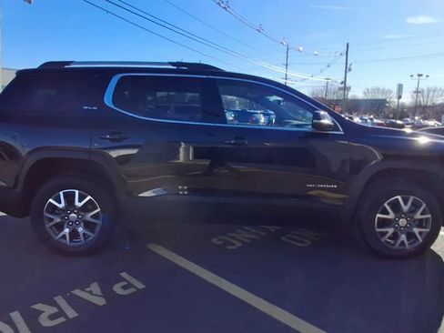 Certified 2023 GMC Acadia SLE w/ Driver Convenience Package image 9