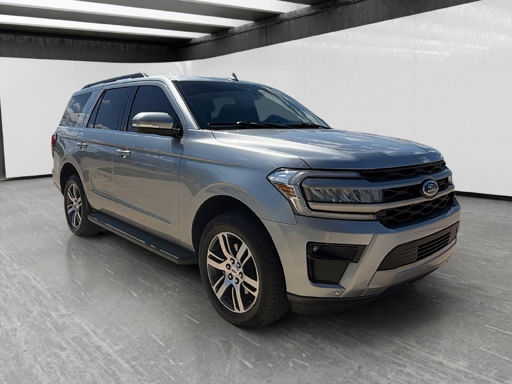 Used 2024 Ford Expedition XLT RWD image 7