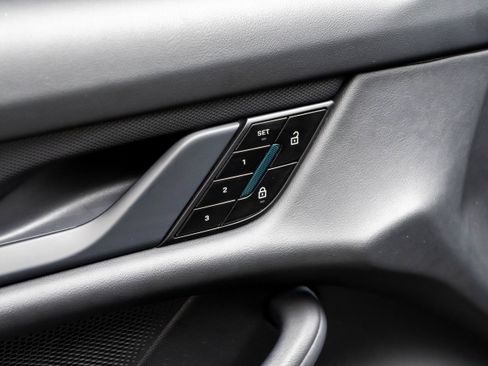 Certified 2020 Porsche Taycan 4S AWD/4WD image 28