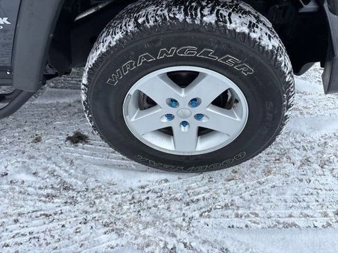 Used 2018 Jeep Wrangler Unlimited Sport S image 36