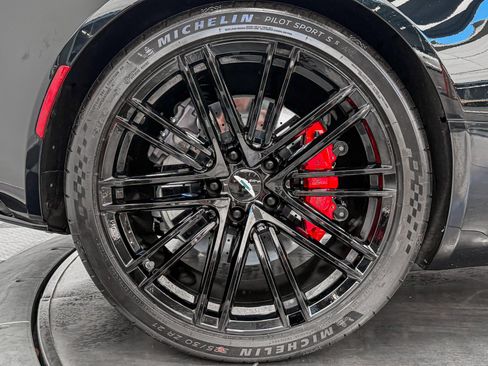 Used 2024 Aston Martin DB12 Coupe RWD image 30