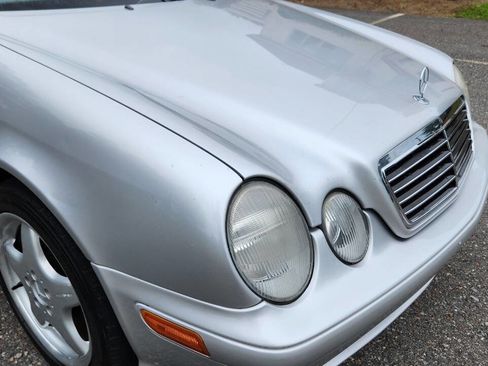 Used 2001 Mercedes-Benz CLK 430 Cabriolet image 23