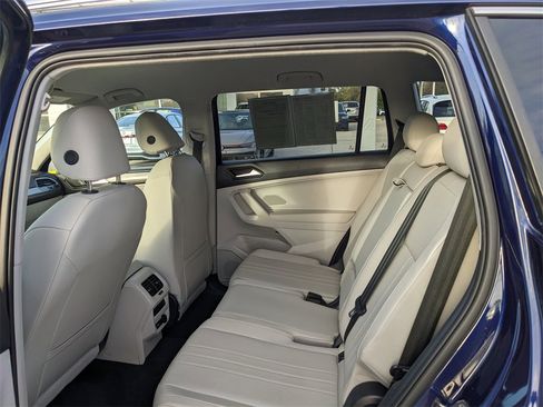 Certified 2022 Volkswagen Tiguan SE image 15