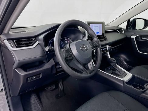 Certified 2025 Toyota RAV4 XLE FWD image 9