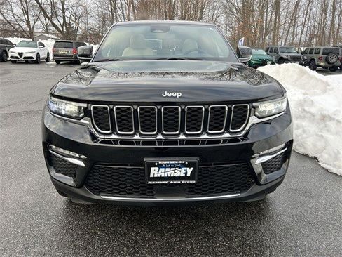 Certified 2023 Jeep Grand Cherokee Limited image 3