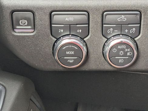Used 2024 GMC Sierra 1500 Elevation w/ Preferred Package AWD/4WD image 21