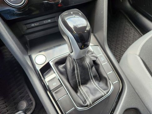 Certified 2024 Volkswagen Taos S image 34