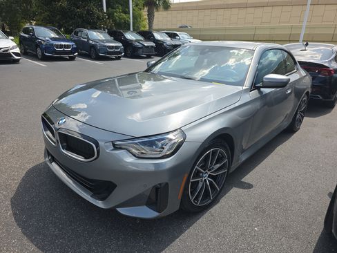 Used 2026 BMW 230i Coupe RWD image 3