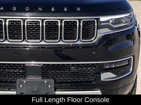 Used 2024 Jeep Wagoneer Series II w/ Flexible Seating Group image 4