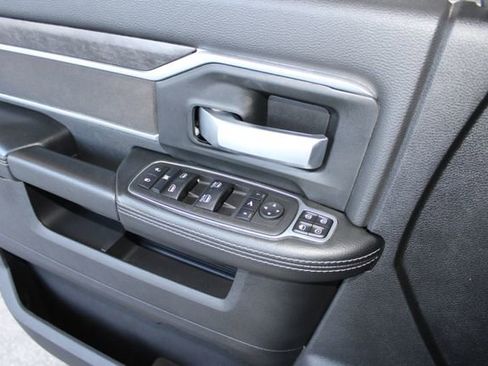 Used 2024 RAM 2500 Big Horn w/ Sport Appearance Package image 19