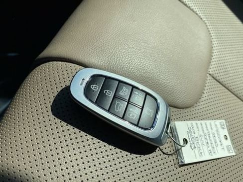 Used 2023 Hyundai Santa Fe Limited AWD/4WD image 40