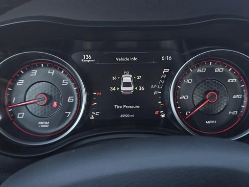 Used 2023 Dodge Charger SXT image 19