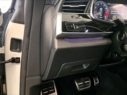 Used 2025 Audi SQ8 Prestige AWD/4WD image 30