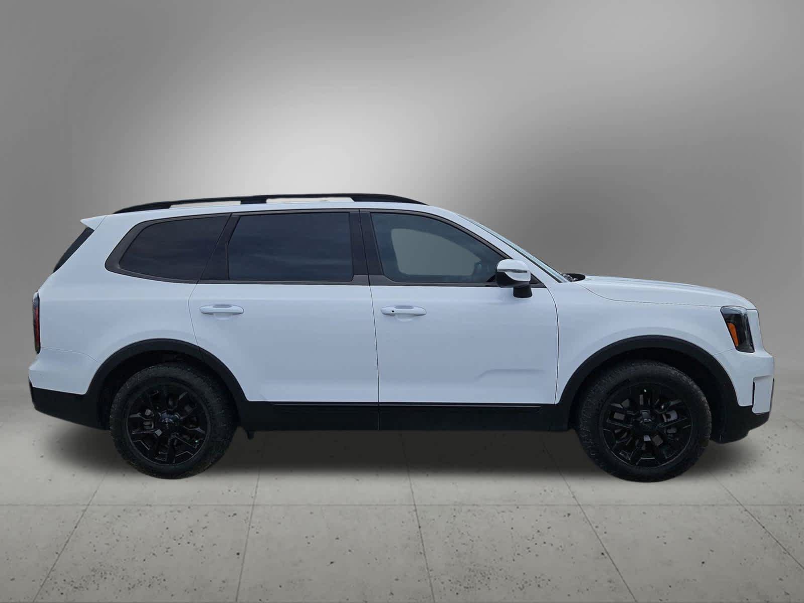 Used 2025 Kia Telluride AWD image 7