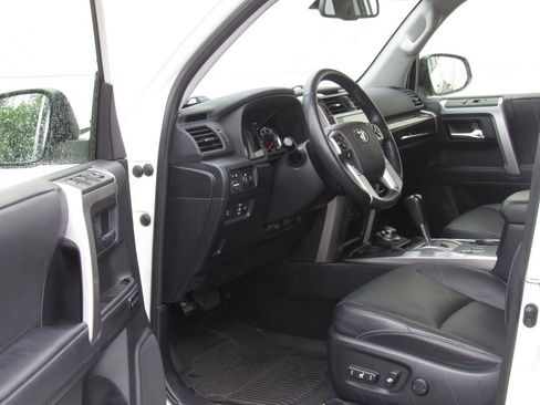Used 2023 Toyota 4Runner Limited AWD/4WD image 9
