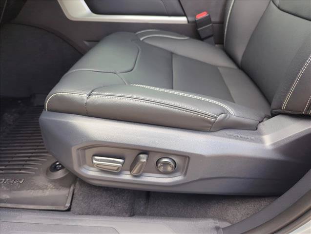 Used 2026 Toyota Tundra Limited AWD/4WD image 16