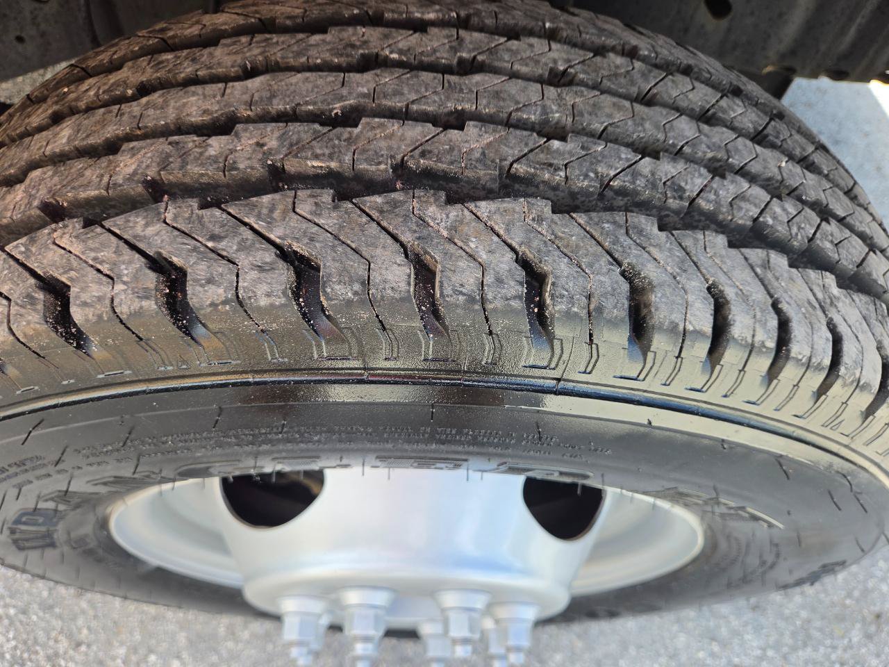 Used 2011 Ford E-350 and Econoline 350 Super Duty w/ PWR Locks & Windows Group RWD image 36