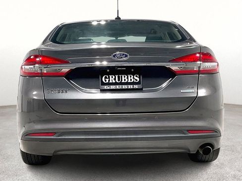 Used 2018 Ford Fusion SE w/ Fusion SE Technology Package image 6