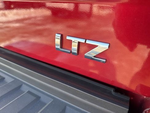 Used 2019 Chevrolet Silverado 2500 LTZ w/ Duramax Plus Package image 42