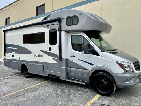 Used 2017 Mercedes-Benz Sprinter 3500 image 15