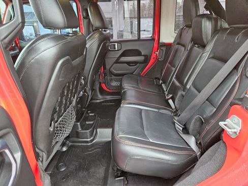 Used 2019 Jeep Wrangler Unlimited Rubicon image 16