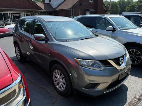 Used 2016 Nissan Rogue S AWD/4WD image 2