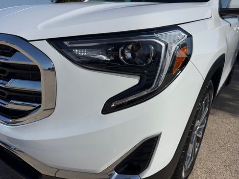 Used 2019 GMC Terrain SLT w/ Preferred Package FWD image 9