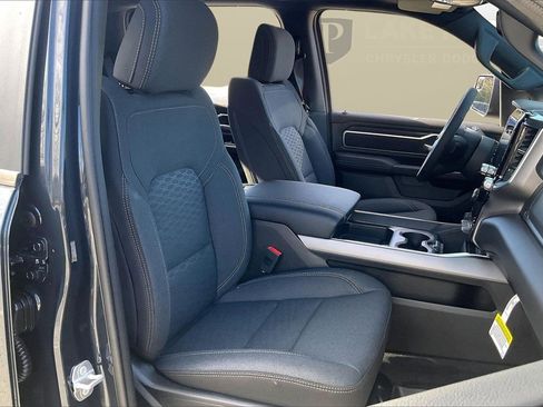 New 2026 RAM 1500 4x4 Crew Cab image 23