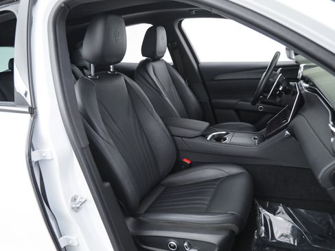 Certified 2023 Maserati Grecale Modena AWD/4WD image 15