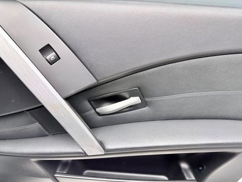 Used 2006 BMW M5 RWD image 16