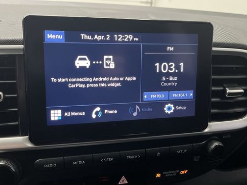Used 2021 Hyundai Venue SE FWD image 15