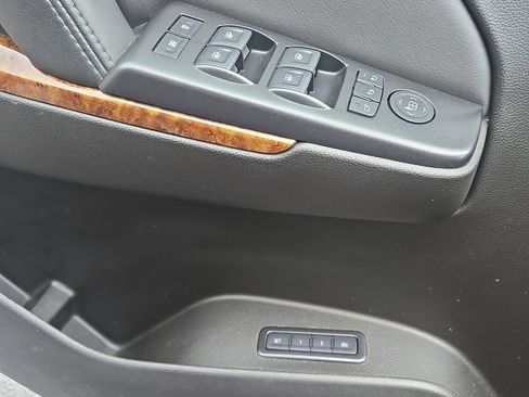 Used 2020 Chevrolet Tahoe Premier AWD/4WD image 14