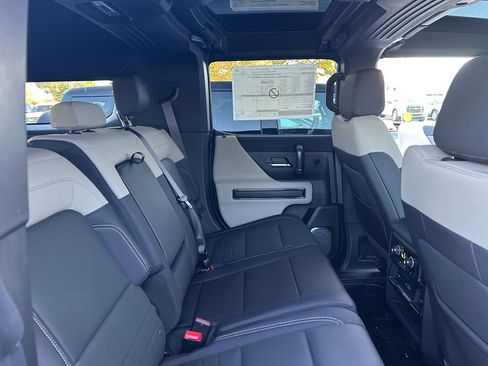 New 2026 GMC Hummer EV SUV image 33