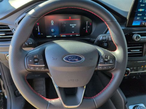 Used 2025 Ford Escape ST-Line image 18