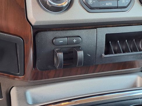 Used 2013 Ford F350 Lariat w/ Lariat Ultimate Pkg image 21