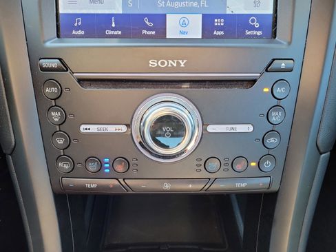 Used 2020 Ford Fusion Titanium image 9