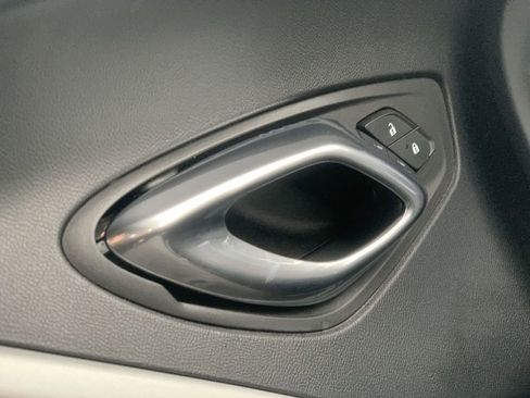 Certified 2022 Chevrolet Camaro LT image 16