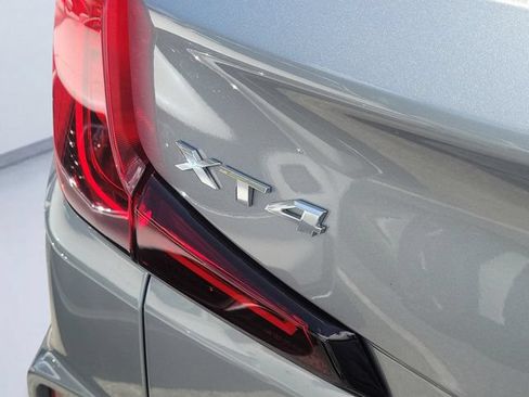 Used 2024 Cadillac XT4 Luxury FWD image 5