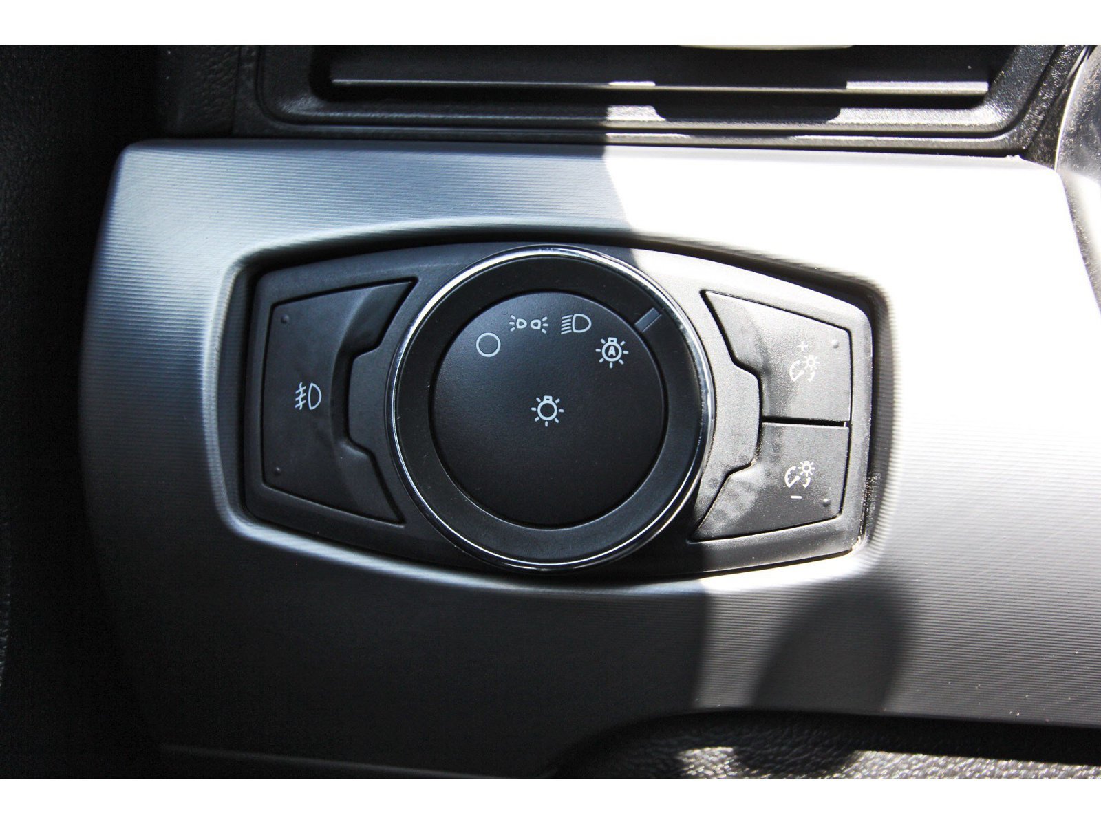 Used 2021 Ford Mustang Premium RWD image 23