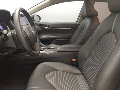 Used 2022 Toyota Camry SE image 17