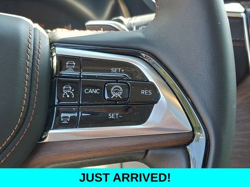 Used 2022 Jeep Grand Cherokee Summit AWD/4WD image 24