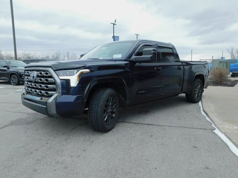 Used 2023 Toyota Tundra Platinum image 4