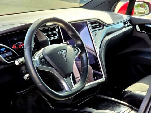 Used 2017 Tesla Model X 75D AWD/4WD image 11
