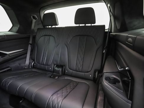 Used 2026 BMW X7 M60i AWD/4WD image 24