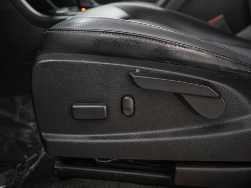 Used 2018 Chevrolet Colorado Z71 AWD/4WD image 25